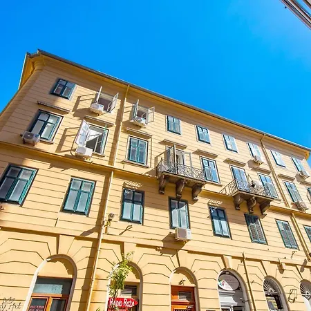 Artemis Apartment